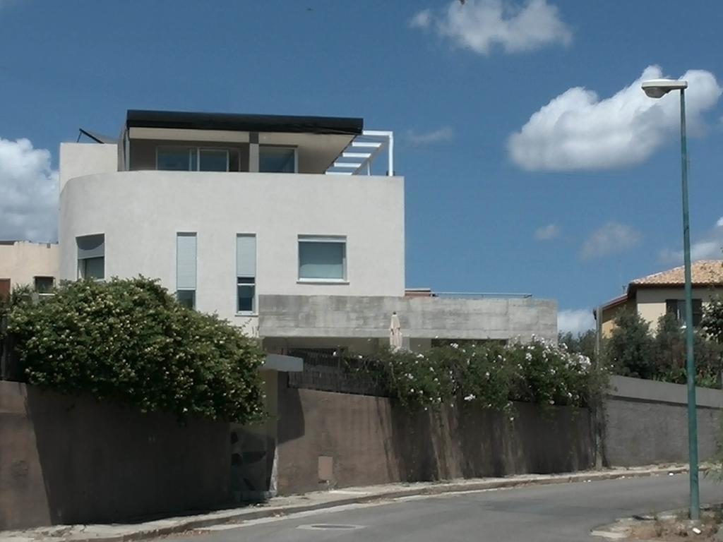 콰르투 산텔레나 Art House Quartu - Margine Rosso B&B 객실 사진