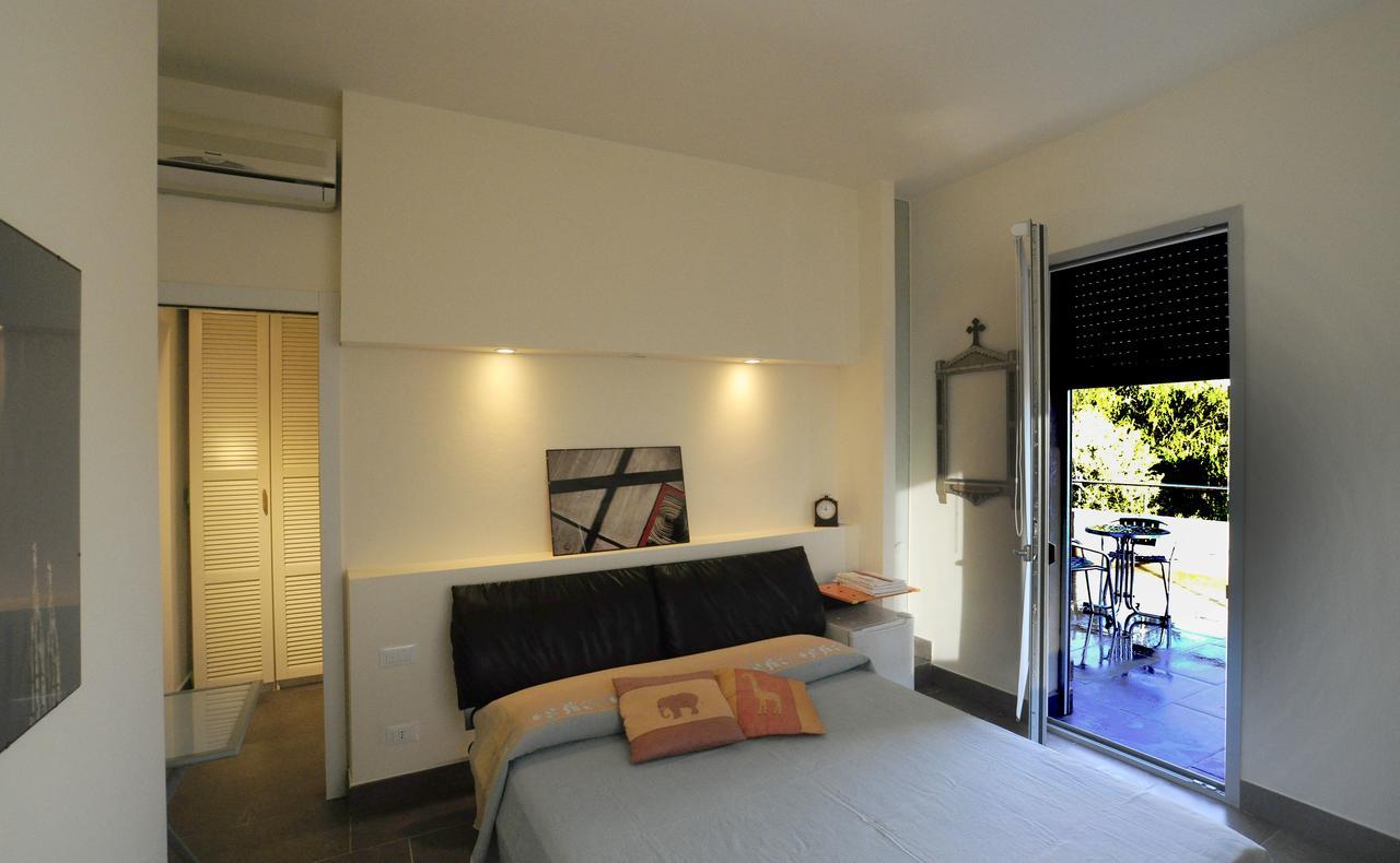 콰르투 산텔레나 Art House Quartu - Margine Rosso B&B 외부 사진